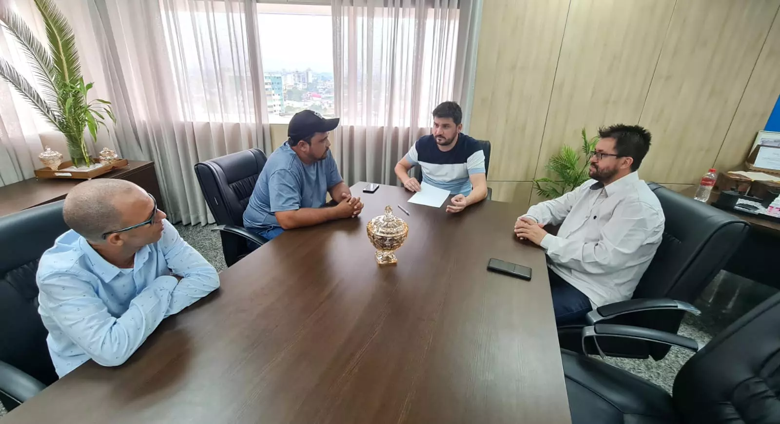 Vereador de Parecis visita gabinete do deputado estadual Jean Mendonça